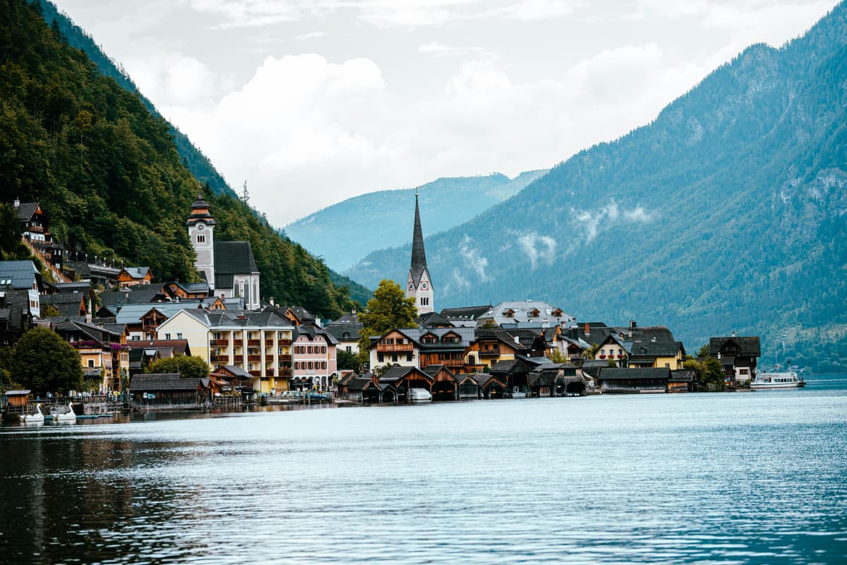 Hiring in Austria: Minimum Wage and Employment Guide