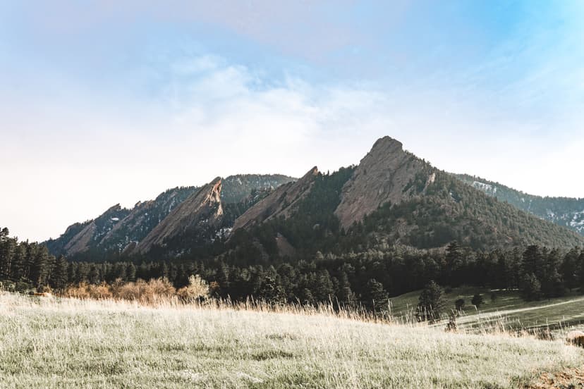 Hiring in Colorado: Minimum Wage and Employment Guide