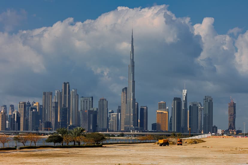 Hiring in the United Arab Emirates: Minimum Wage and Employment Guide