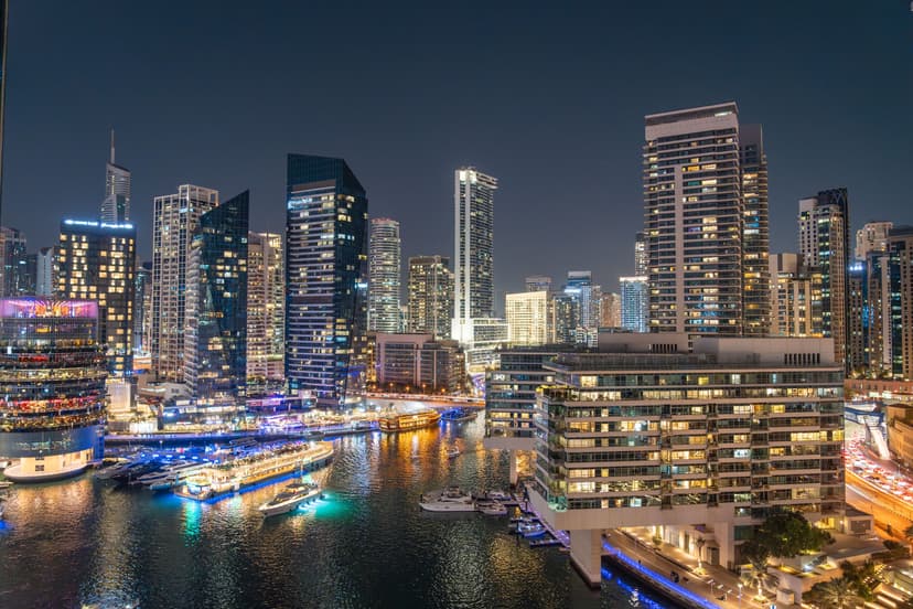 Hiring in the United Arab Emirates: Minimum Wage and Employment Guide